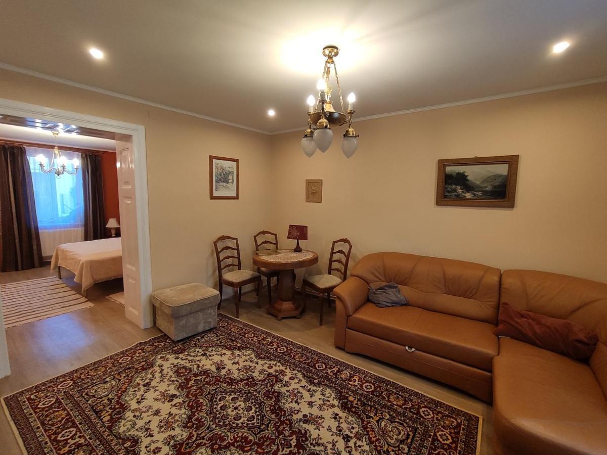 Dom Pod Zegarem Apartment Przemysl Luaran gambar