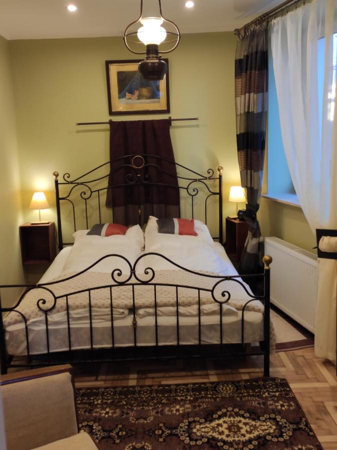Dom Pod Zegarem Apartment Przemysl Luaran gambar