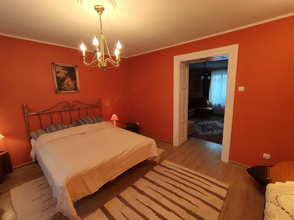 Dom Pod Zegarem Apartment Przemysl Luaran gambar
